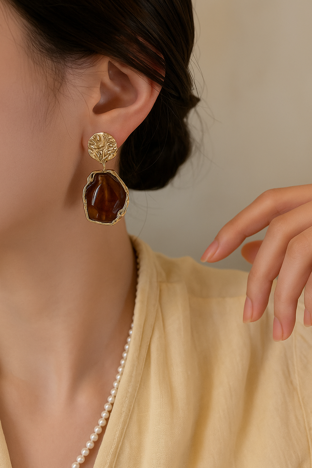 Amber Glint Sculpted Drop Earrings
